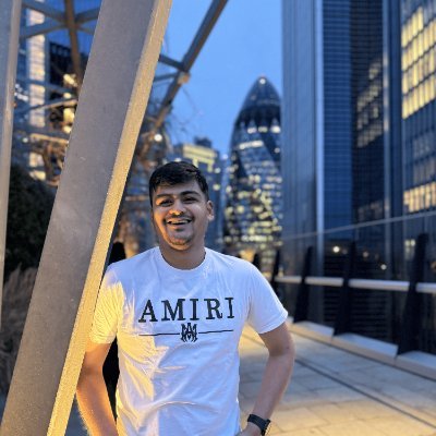 Rshah2399's profile picture. Product Content Strategist @rocketdotnew