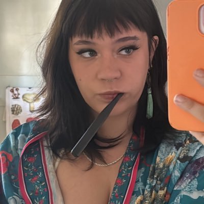 duckydelray's profile picture. normal girl