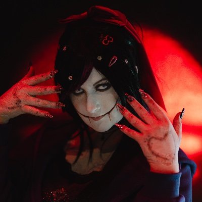 VictoriaHubris's profile picture. Ok