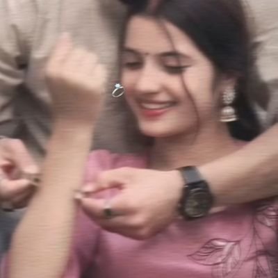 love to each other
Mera kam hai sabko breaking news pahunchana
