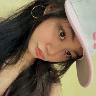 mwehehehehex's profile picture. Opacarophile