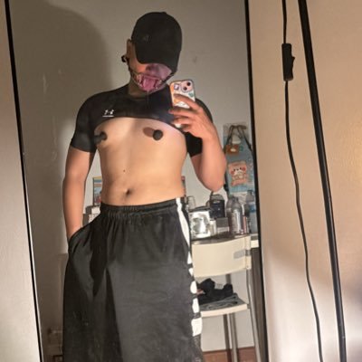 | 🐶 | BDSM | outdoor | เรื่องในทวิตก็อยู่ในทวิตนะครับ | ตอบแชทช้ามากกกก อย่าโกรธอย่าด่ากัน | มีเจ้านายแล้วครับ ส่งรูป คุยเสียวได้แต่ไม่นัด |