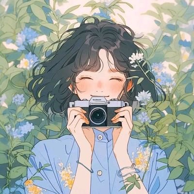 AnjolyAs18832's profile picture. BBA Student || I love to see the Moon🌙 || I like how butterflies fly 🦋