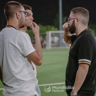 oldboy_04's profile picture. Tifoso dell’AC Milan 19 volte campione d’Italia e 7 volte campione d’Europa. Il Milan prima di Tutto. Studente di Giurisprudenza. Allegriano.