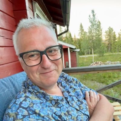 Säljare av analysutrustning som vill att alla ska få ha det bra. Har gett en Net-tumör stryk så mig rår ingen på👊 Arsenal, Brynäs, 49ers and Giants-fan