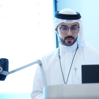 محام للدولة - إدارة الفتوى والتشريع ⚖️ مُدرب وطني مُعتمد في الحوكمة المؤسسية 📕مُهتم في تاريخ الجزيرة العربية / أتبارى مع الشمس في الوضوح والإشراق .