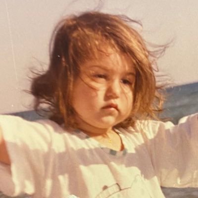 simayfidan's profile picture. 