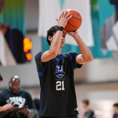 TJ Ford 3SSB | Seven Lakes High School | C/O ā27 | 6ā5 PG | 195 lbs | 4.41 GPA | 36ā vertical | Call: (713-553-0310) | District 19-6A Newcomer of the Year