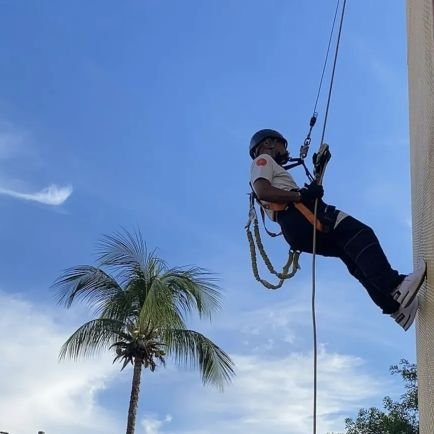 Olá, seja bem vinda ao meu X, eu me Chamo Bruno, tenho 46anos, sou do Rio deJaneiro, Homem Hetero ativo, atendo Mulheres e Casais