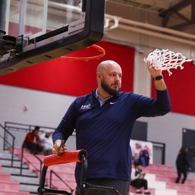 Head 🏀 Coach • Mount Notre Dame HS (@mndcougsbball) + Legends U (@legends_bball) • Co-Founder - She Hoops • KT’s Husband • Moeller Alum 〽️• Dog Dad