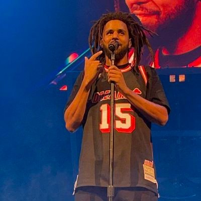 Deadsoul_0092's profile picture. Cole World