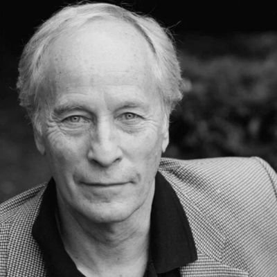 An American novelist and short story author, and writer of a series of novels featuring the character Frank Bascombe.