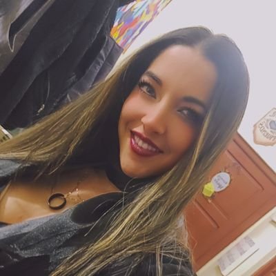lore_pc_'s profile picture. Comunicadora Social * Periodista en diario El País * Presentadora de TV * Locutora en Radio Luis de Fuentes * Docente ♡🇮🇩 #Tarija♡