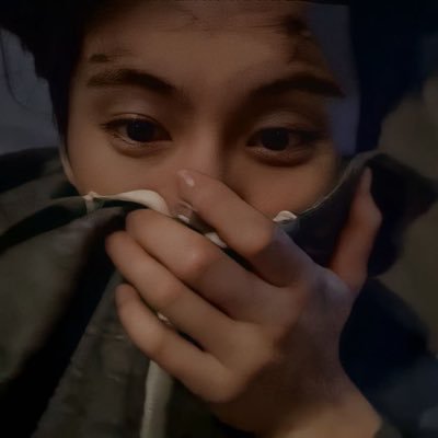 withlitlecryli's profile picture. 