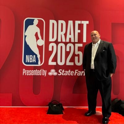 Former longtime Coach @Peoria Manual & Former Coach Mac IrvinFire & Juco BHE.Certified USA Gold Coach. Professional Basketball Trainer & Consultant.