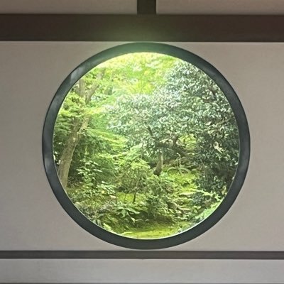 yuzapopon's profile picture. 「ミッドライフクライシスが日常化すればそれはもはやクライシスではないのでは？」byのび太。どうでもいいこととドイツと京都が好き。