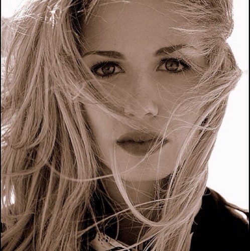 ShowMeTheButton's profile picture. We make high quality buttons at rock bottom prices!