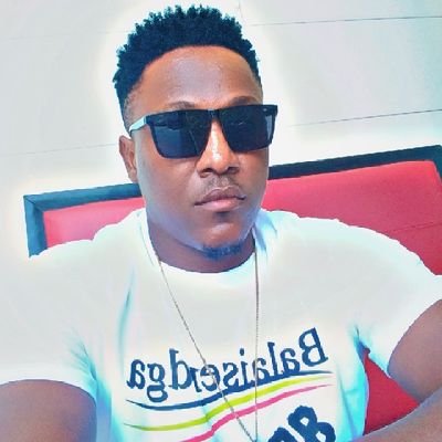 Zali_____'s profile picture. I’m cool but global warming made me hot. I am fearless in the pursuit of what sets my soul on 🔥 | Business minded | Music Lover | Arsenal FC ♈ or Nothing.