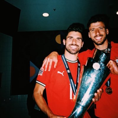 1ii3_e's profile picture. ﴿ فقلتُ استغفِروا رّبَكم إنهُ كانَ غفارًا ﴾