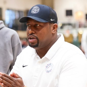 Coach Bronx Profile