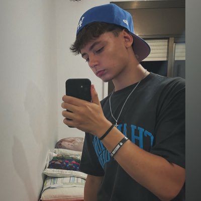 Roger_xx00's profile picture. 