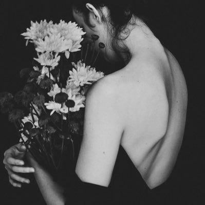 Nomorecryss's profile picture. 