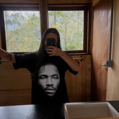 vitoriabragam's profile picture. to live for the hope of it all