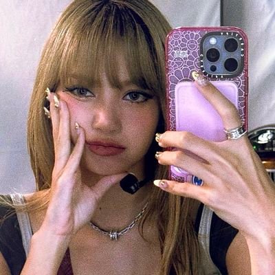 BLACKPINK 🖤💗
☕🎧📖
coffee, music and books