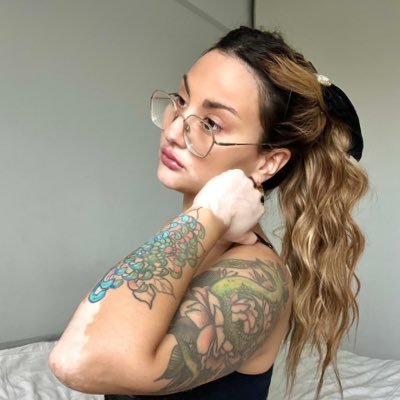 Ur favorites spotted latina 🥛 Yes i like tattoos and much more.🥵