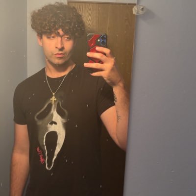 just a tall mf that can cook good food | Georgia and Bears fan | 22 | 6’6