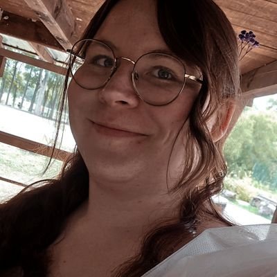 🎥 Video Editor || Commissions Open
👻 Paranormal Podcast Host
👩🌾 Spooky Gamer & Virtual Farmer
📸 Photo enthusiast
📢 Social Media Content Coordinator