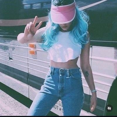 Free Palestine|
Halsey stan first and human second|
slowly collecting Halsey emoji's|
(she/her)
minors dni