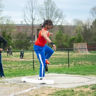 _char1ess_'s profile picture. Caroline high| c/o 26| 6’4 230| track and field| shot putter| 3.0 gpa|