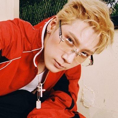 reausux's profile picture. only for wayv :3