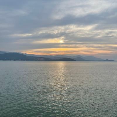 Suwanaboomja's profile picture. I am just like you