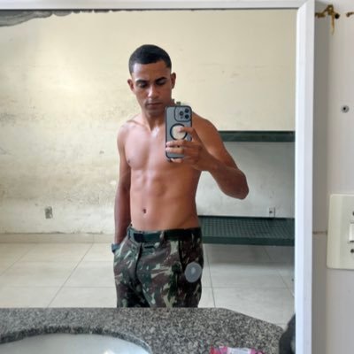 Mesmo longe, nosso laço é mais forte que tudo. Eu te amo! Meu irmão. 🐸❤️