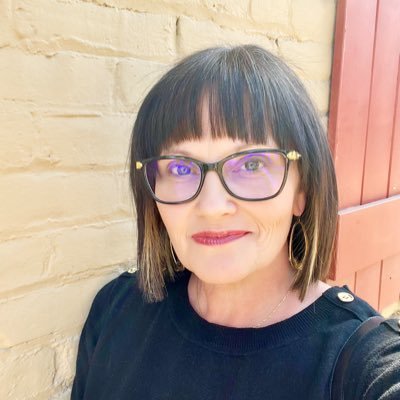 Business Consultant, Storyteller, Founder of InkSinger PR, Wife & Mommy of 3, peeps lover, tea drinker, Alt Ego @kdunbarwrites she/her