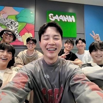 Patrici87647883's profile picture. B A N G T A N   B I A S E D 💜☘
Mx-ARMY🇲🇽
✨OT7
                                                                    En espera...

Stream full💜⚡

*FAN ACCOUNT*