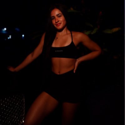 mma makes my world go round, hbu? | 🇵🇷 #NiUnaMas #NiUnaMenos
