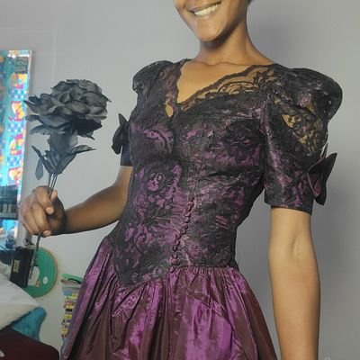 💗🤍Petite Girl With Taboo Kinks🤍💗
🤍🩷Amateur Ebony Fetish Model🩷🤍
•Abdl• Ddlg• Pee• Soft domme• Scat• experimentalist• Omorashi• JOI• Feet• GFE• Dolls