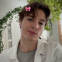 bella⁷ (@alexneedsplum) 's Twitter Profile