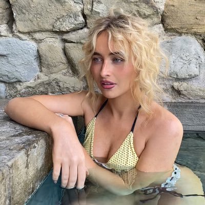 edenthousiaste's profile picture. @sabrinaannlynn @gracieabrams @reneerapp