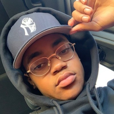 arikesmile01's profile picture. 