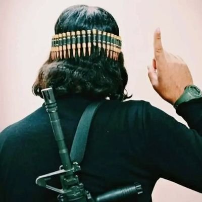 څه ساه نیولی تری تم یم
ستا دخوږې مینی مدهم یم
خیر که خراب یم او که سم یم
دماشومانو په رکم یم
په نه خبره مي له سترګو اوښکي ځینه