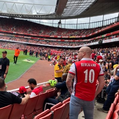 Sensible @Arsenal Fan
#AFC #NorthLondonisRed
Independent football writer
Biker 🏍️ 💨 GSF650 S/YZF R6
Giorgia Meloni Stan
dash/cam