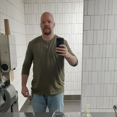 SpunkinBronuts's profile picture. When my time here on earth is through and all my actions have passed. I ask that they bury me upside down, so my critics can kiss my ass!