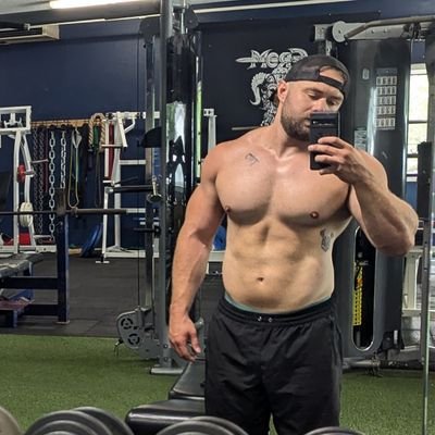 Born/raised in AZ. Moved to SC in 2024!
391.5-Bench
540-Deadlift
534-Squat
Weight - 205lbs
Dbacks,Suns,49ers