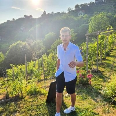 NailedJacob's profile picture. 6'3-🏀🎤🎶