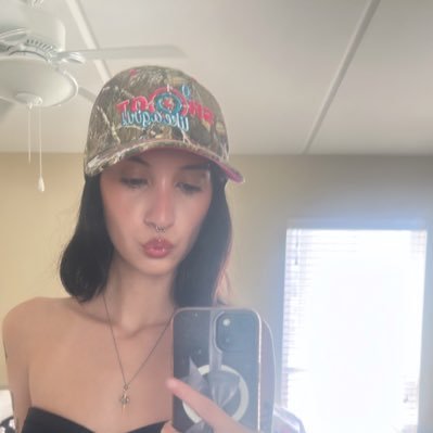 siennakyce's profile picture. i'm a good girl too...you should dm me 🥹