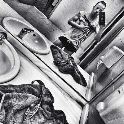 DonDaniele78's profile picture. Aux. Administrativo H.Reina Sofia
Objetivo: Ser buena persona. Pasión 🇮🇹  Adoro la radio, escribir y el café recién hecho. 
Un día quise ser periodista